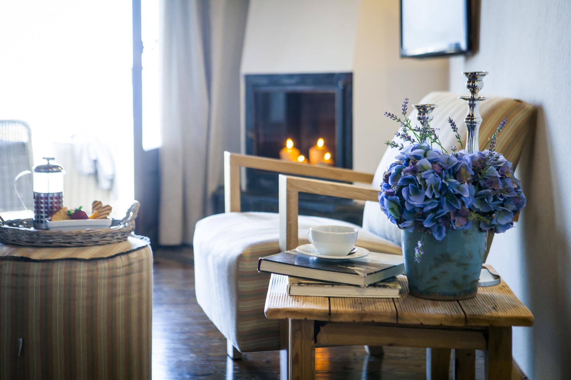 Dohos Boutique Hotel Larissa Bagian luar foto