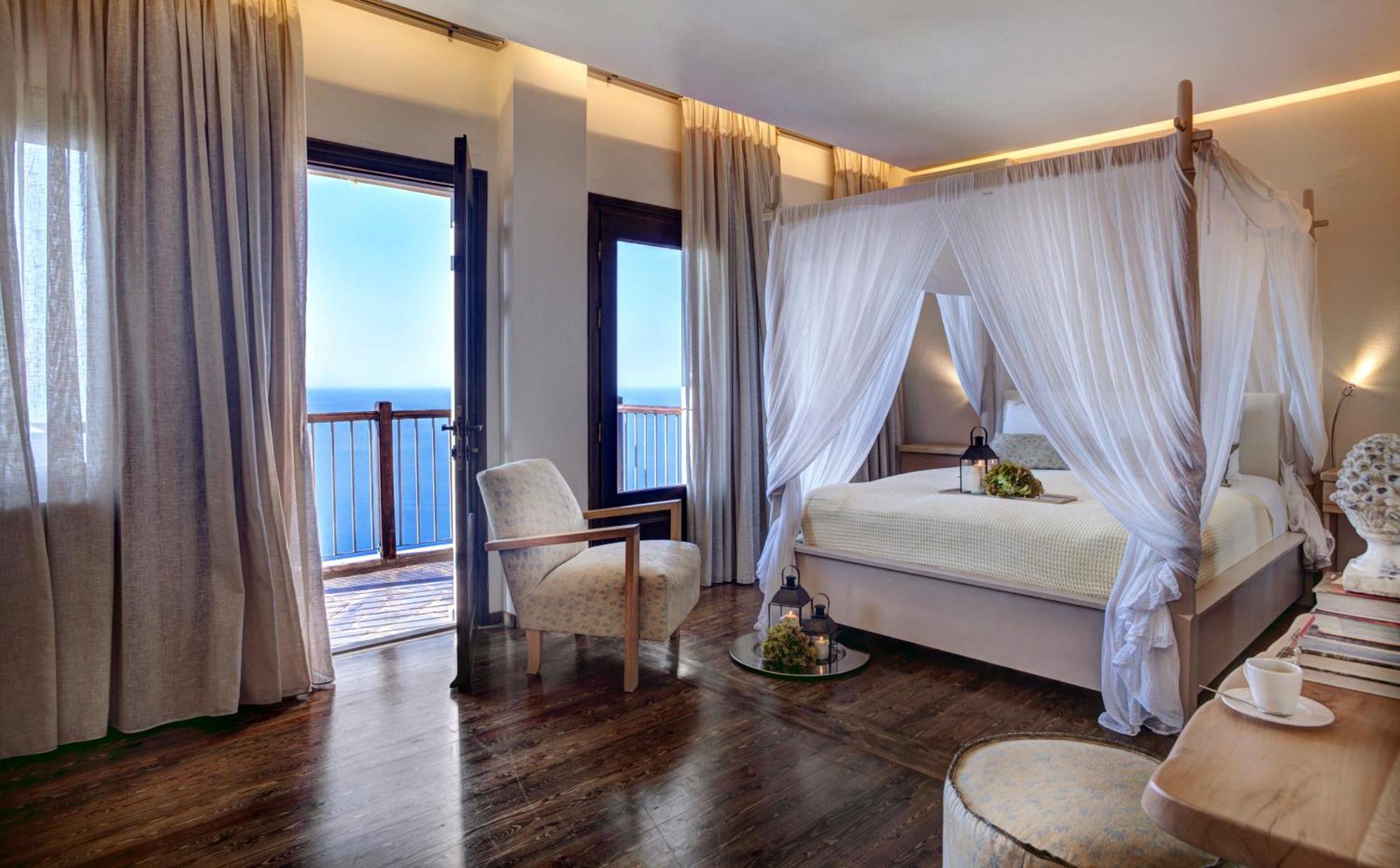 Dohos Boutique Hotel Larissa Bagian luar foto