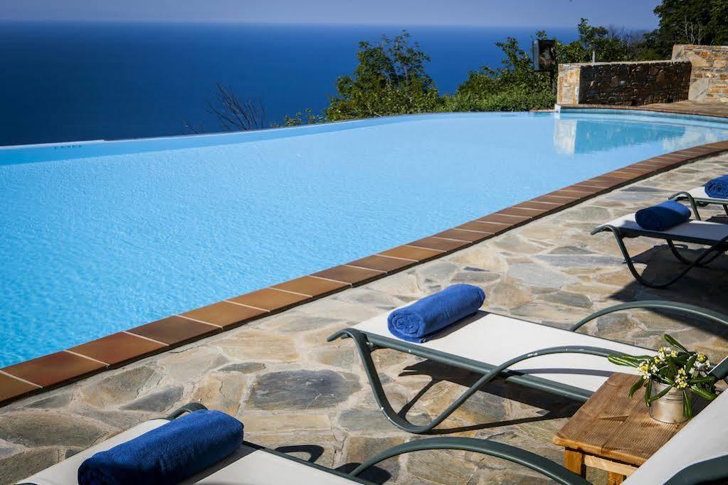 Dohos Boutique Hotel Larissa Bagian luar foto