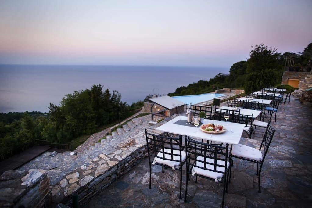 Dohos Boutique Hotel Larissa Bagian luar foto